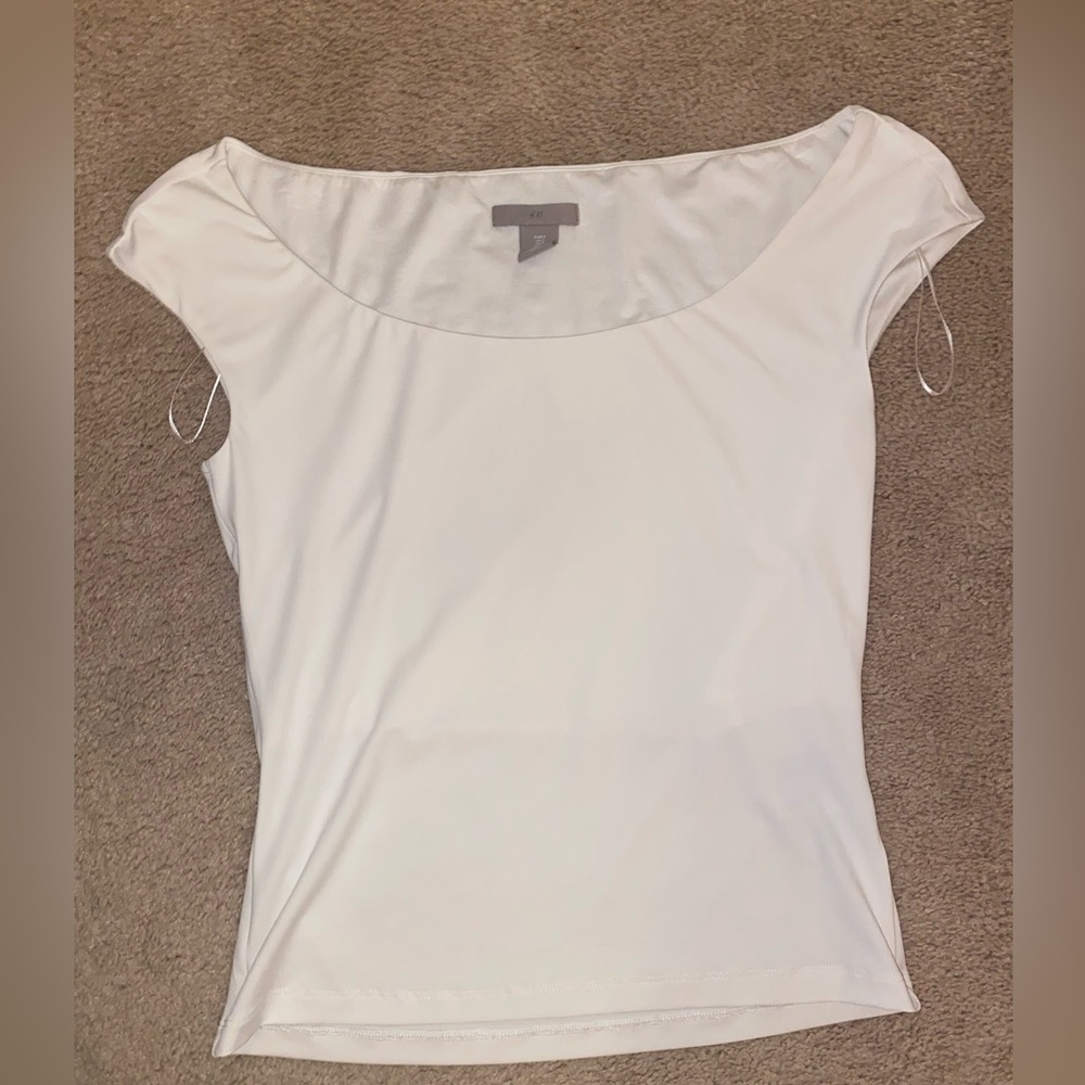 H&M - BALLERINA-NECKLINE WHITE TOP